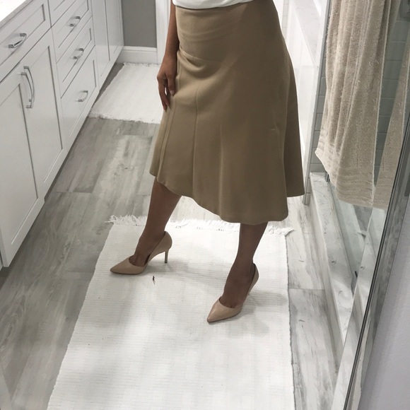 Talbots Dresses & Skirts - 📦📦Talbots Beautiful ladies skirt